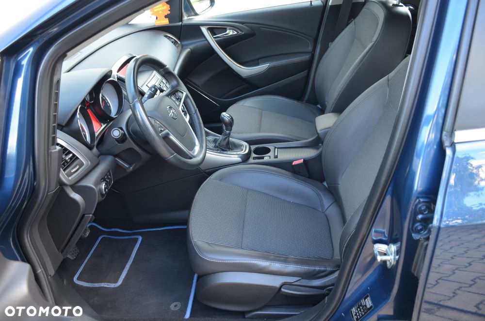 Opel Astra 1.4 T Cosmo - 22