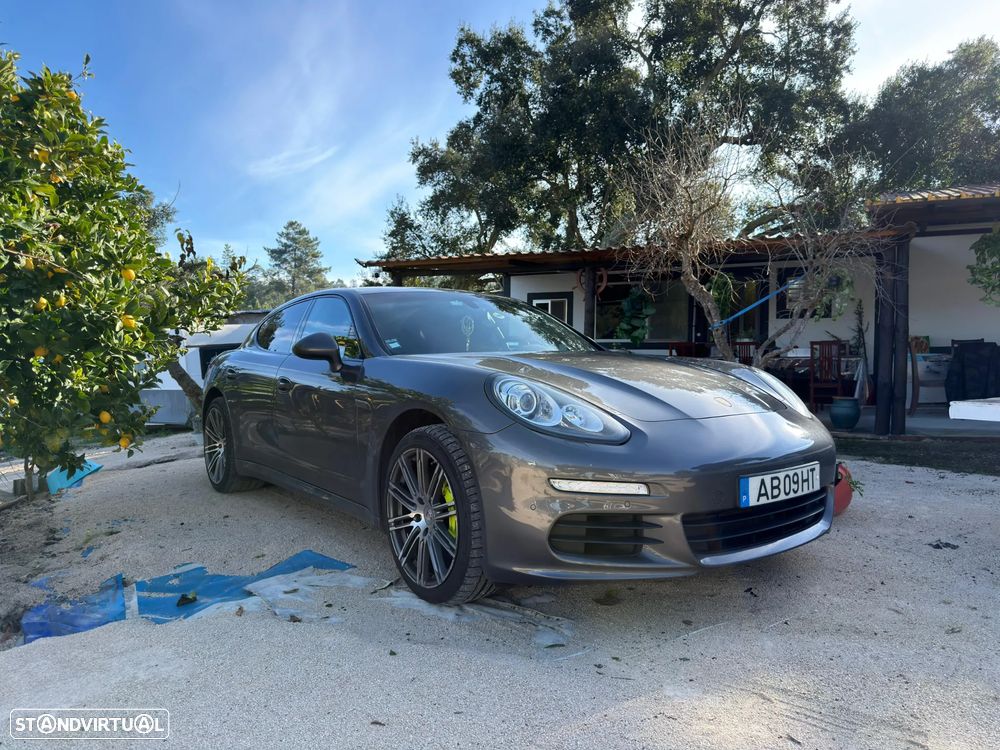 Porsche Panamera S Hybrid J19 - 10