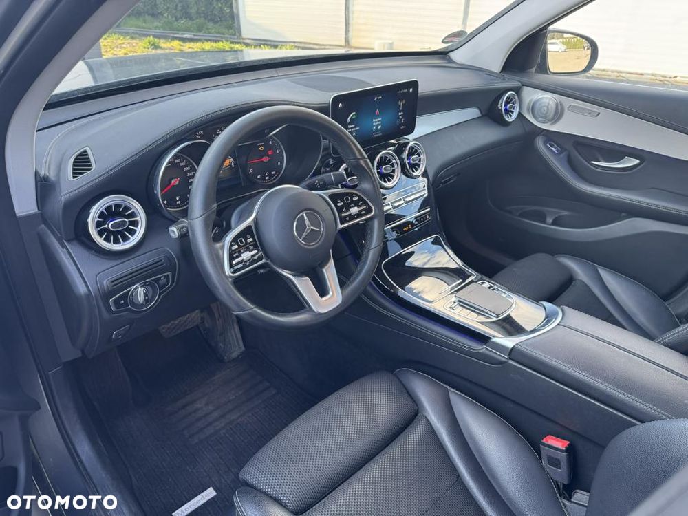 Mercedes-Benz GLC 220 d 4Matic 9G-TRONIC AMG Line - 8