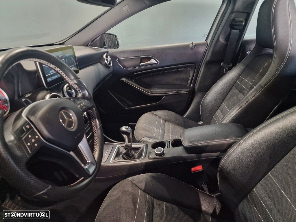 Mercedes-Benz A 200 d AMG Line - 21