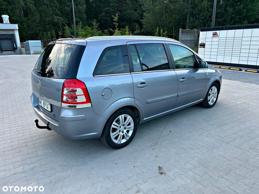 Opel Zafira 1.8 Cosmo - 5