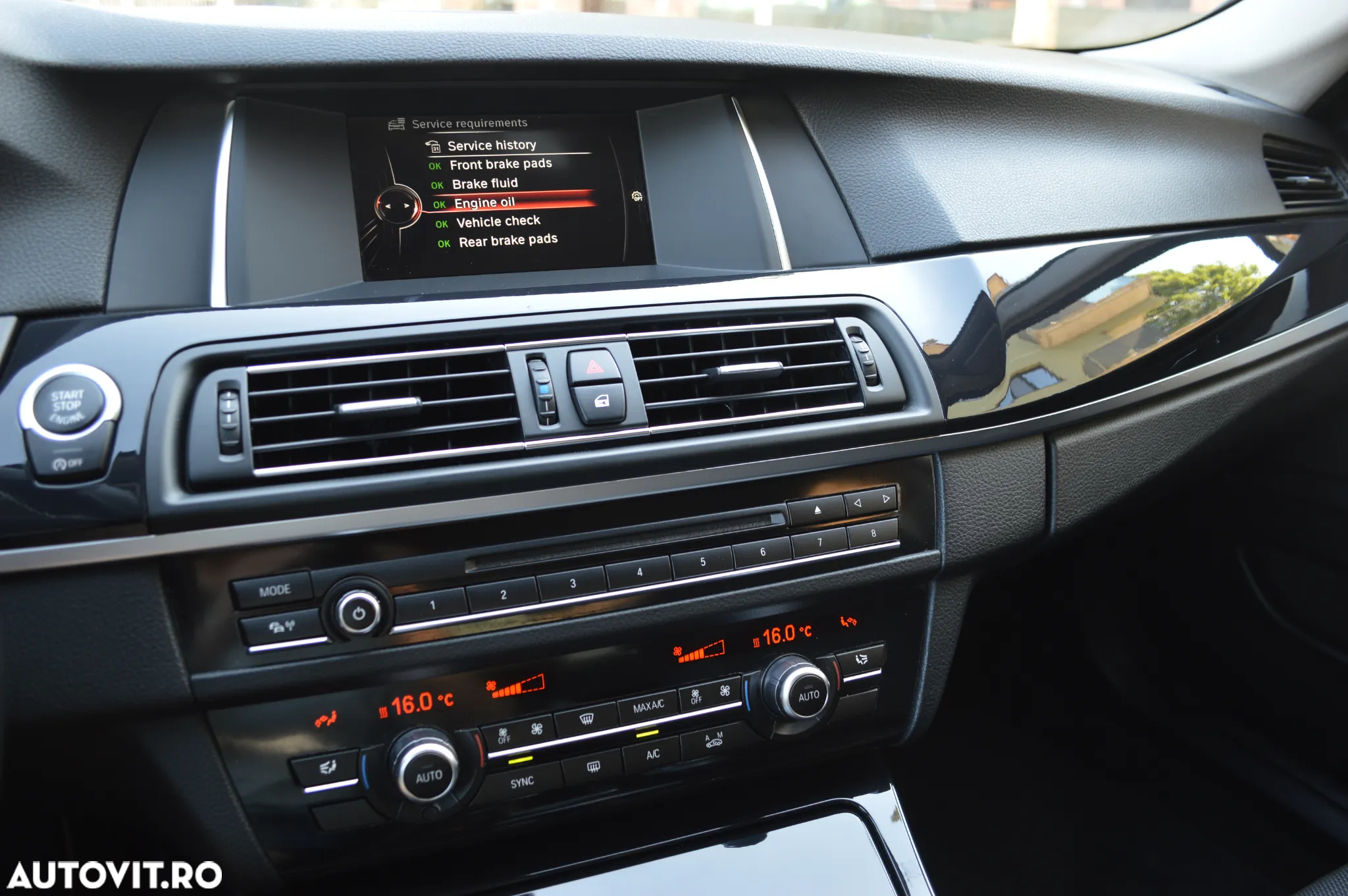 BMW Seria 5 520d Aut. Sport Line - 29