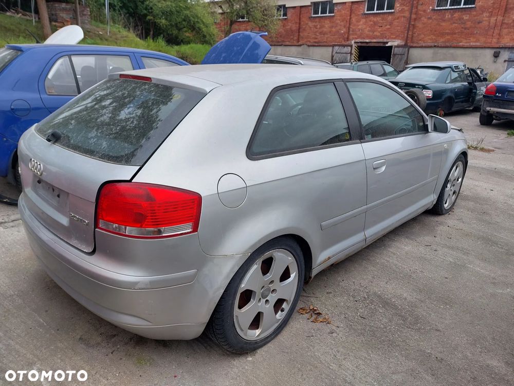 Zderzak AUDI A3 8P 2.0TDI 04R. maska,klapa,drzwi,lampy... - 4