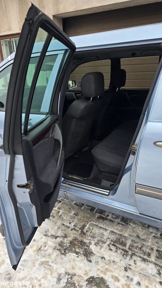 Mercedes-Benz Klasa E - 9