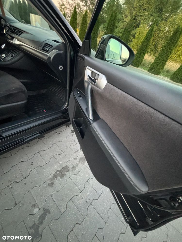 Lexus CT - 22