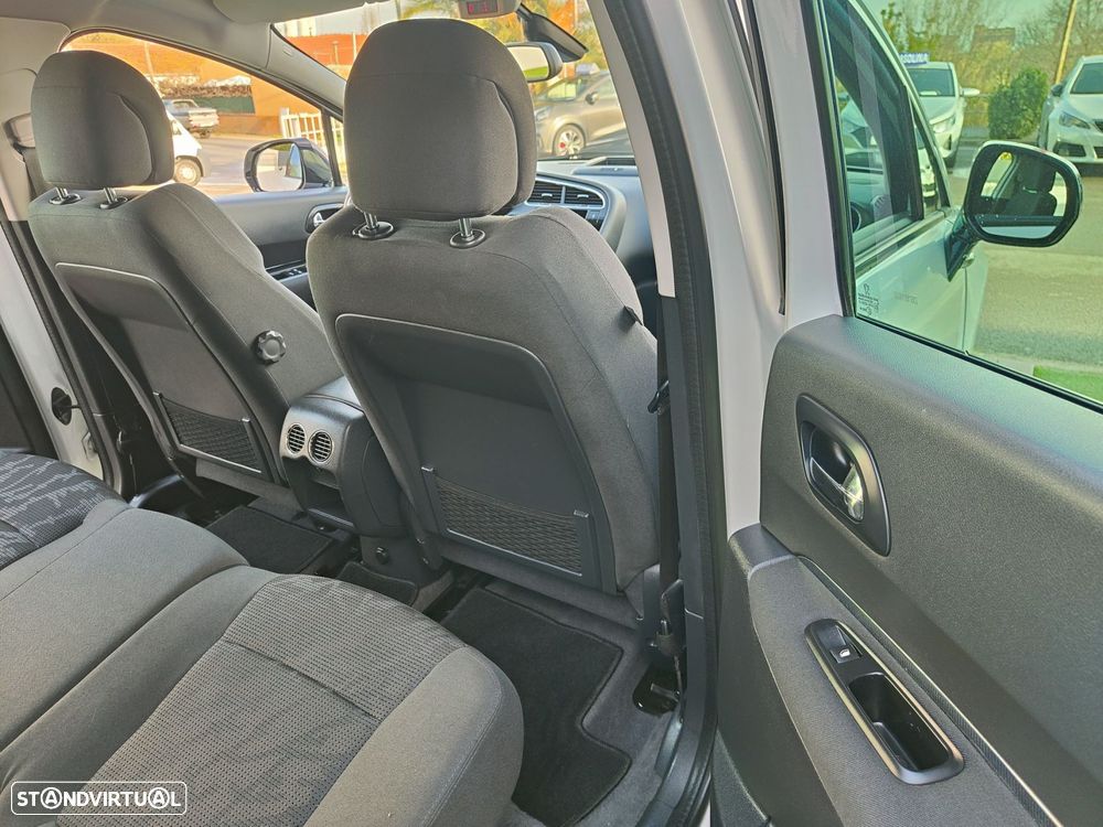 Peugeot 3008 2.0 HDi Hybrid4 - 30