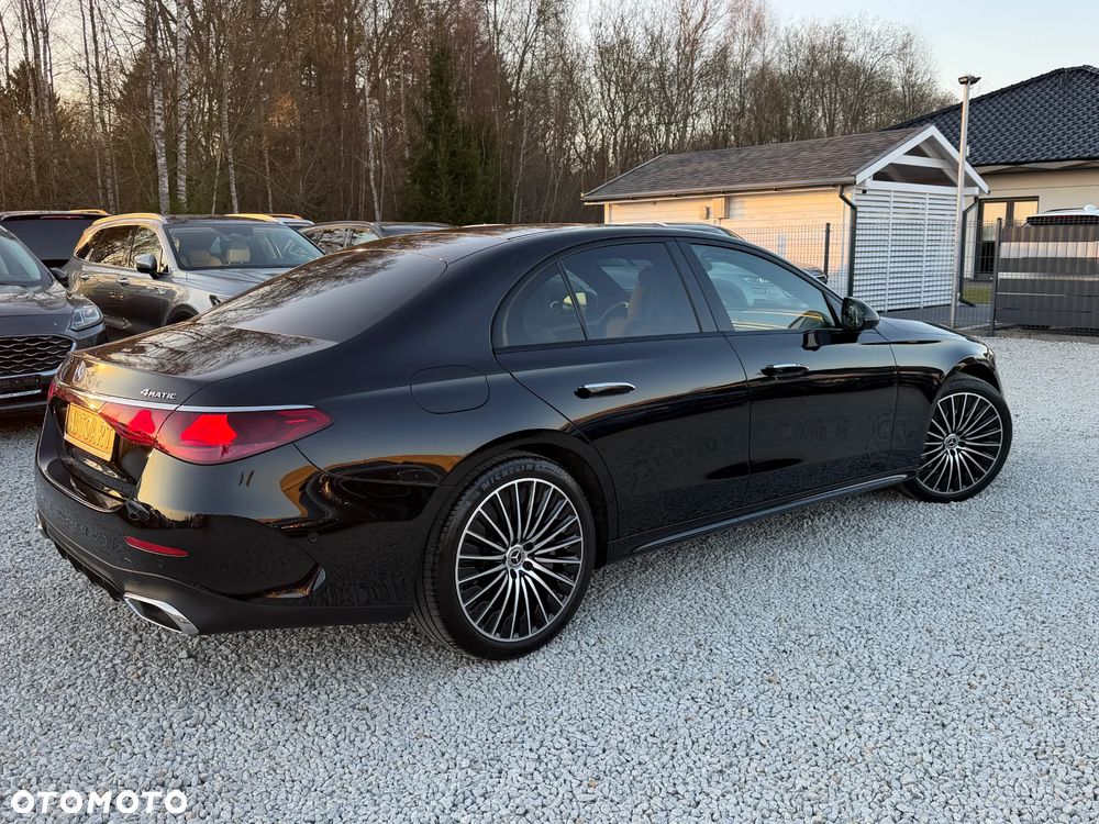 Mercedes-Benz Klasa E 400e 4Matic 9G-TRONIC - 19