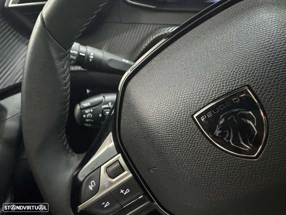 Peugeot e-2008 54 kWh Allure - 18