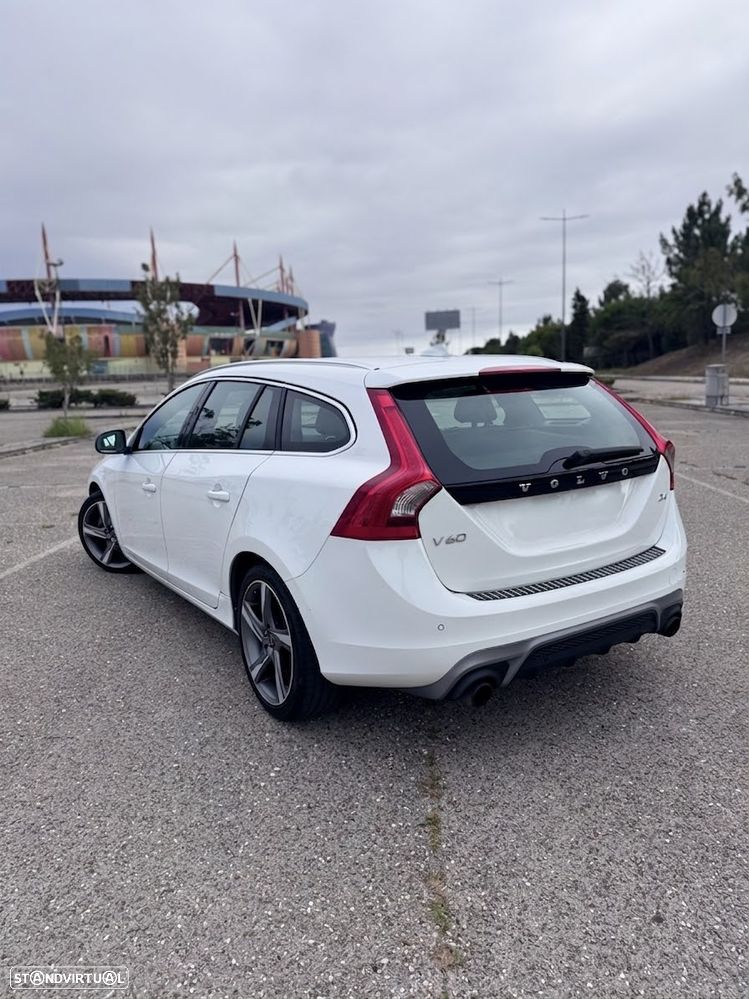 Volvo V60 2.0 D4 R-Design - 5