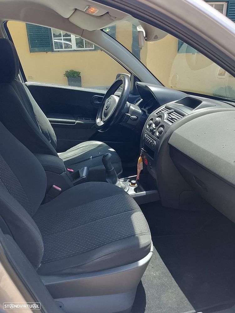 Renault Mégane Break 1.4 Dynamique - 4