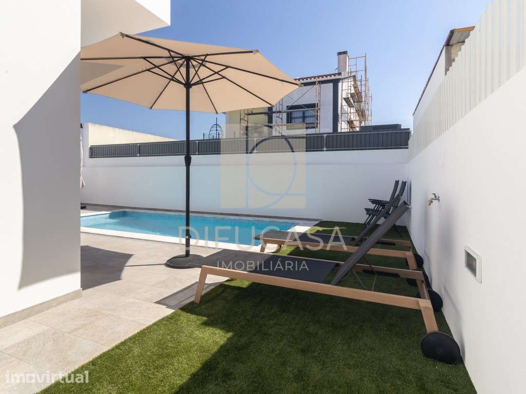 Moradia Isolada Térrea T3 com Piscina, Garagem e Suite - Grande imagem: 4/53