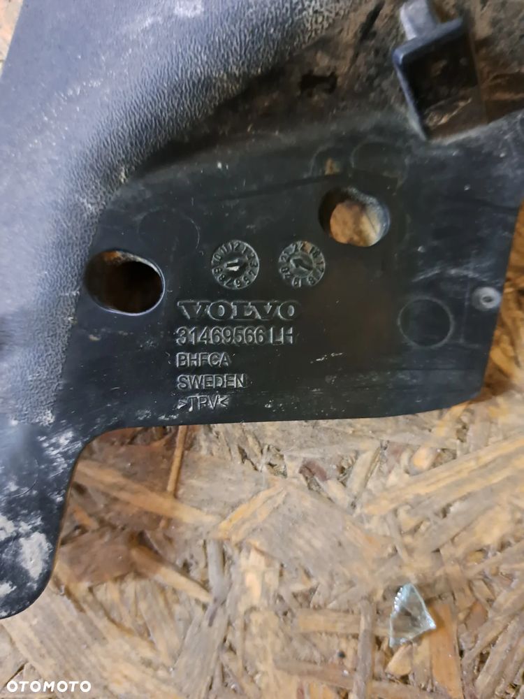VOLVO XC60 II CHLAPACZ PRAWY LEWY TYŁ 31469567/31469566 - 4