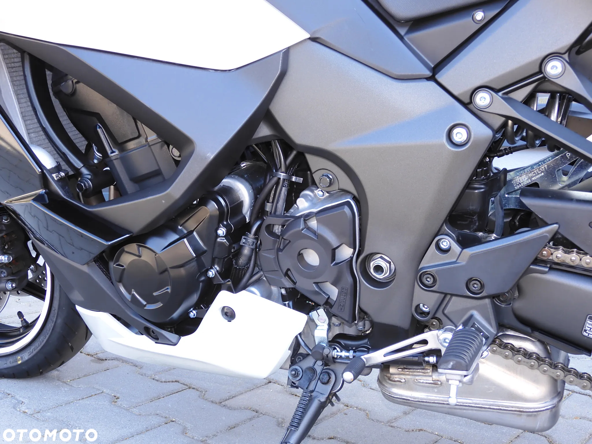 Kawasaki Ninja 1000 SX - 26