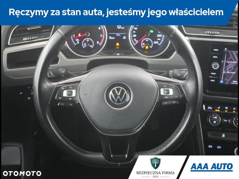 Volkswagen Touran - 16