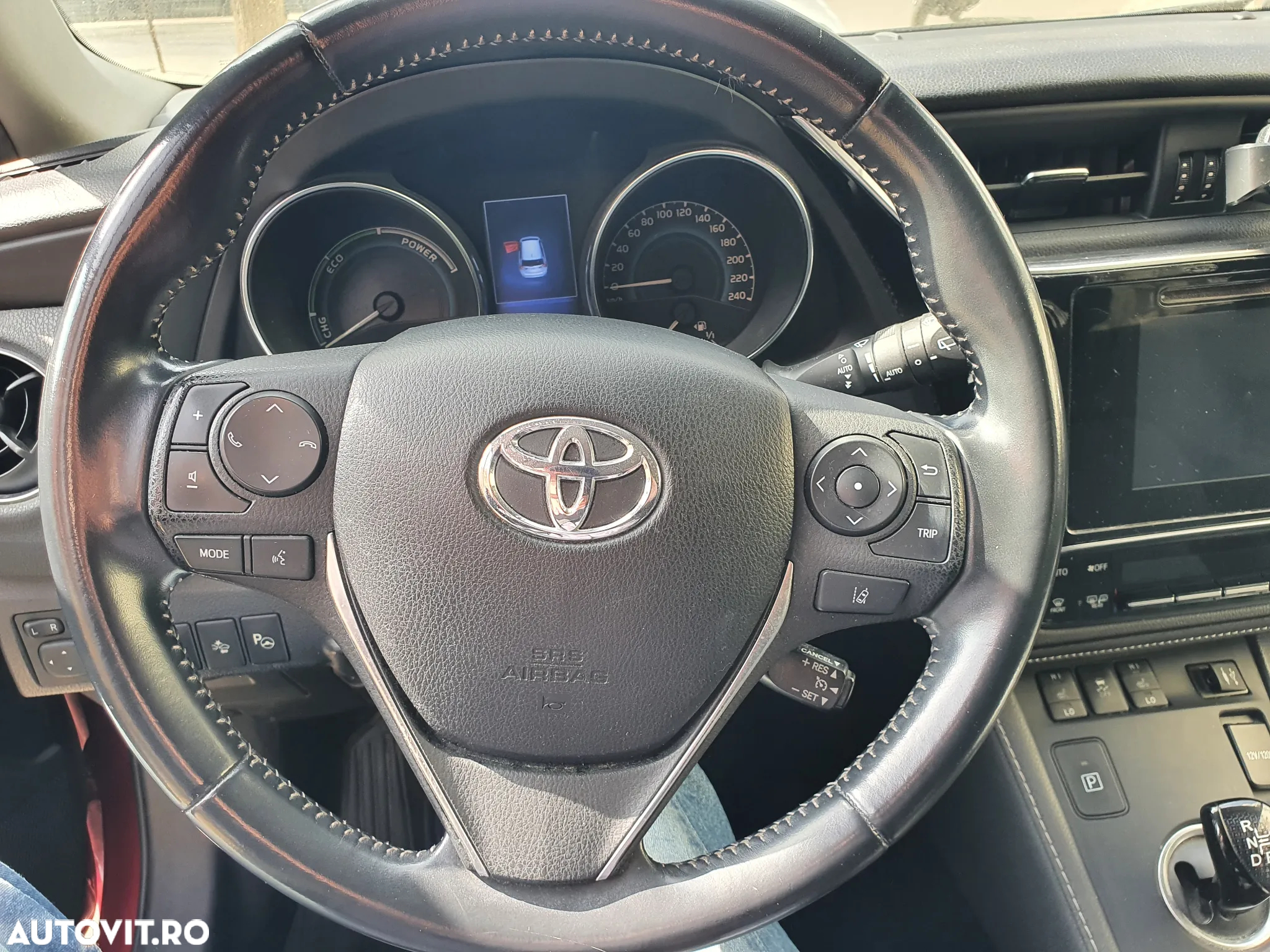 Toyota Auris 1.8 L VVT-i Hybrid Sol + - 19