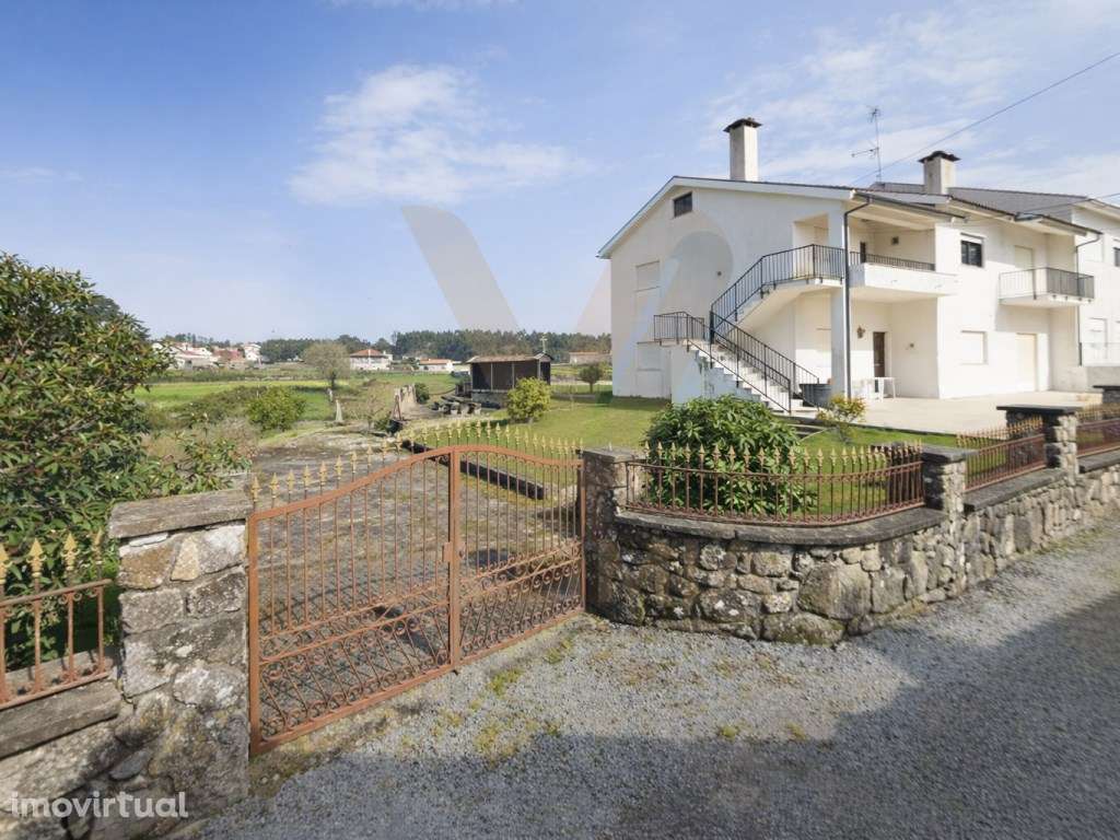 Moradia T3 (possibilidade de dois andares independentes) | Chafé, V... - Grande imagem: 2/22