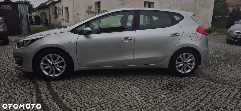 Kia Ceed 1.4 CVVT Dream Team Edition - 7