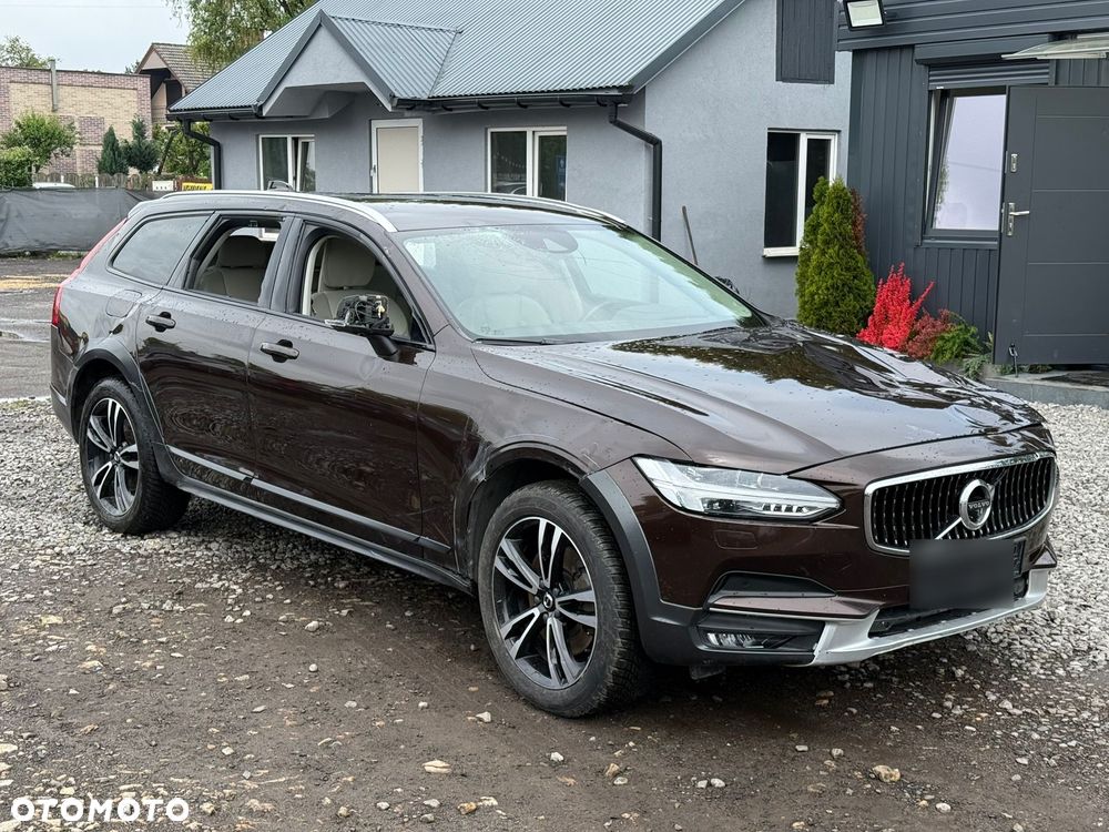 Volvo V90 Cross Country D5 AWD - 2
