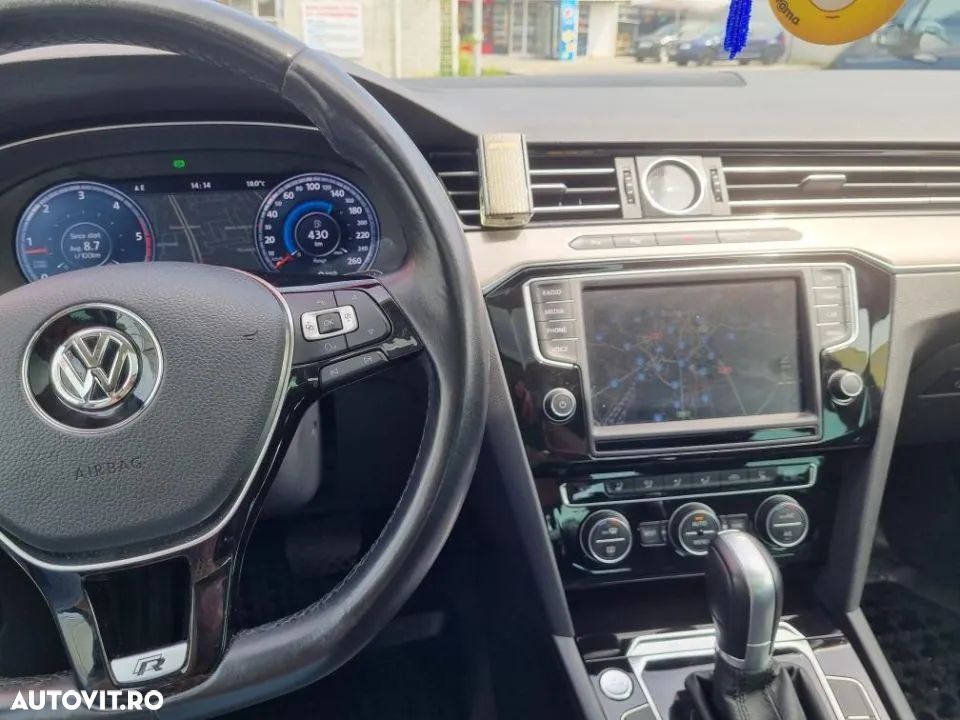Volkswagen Passat - 7