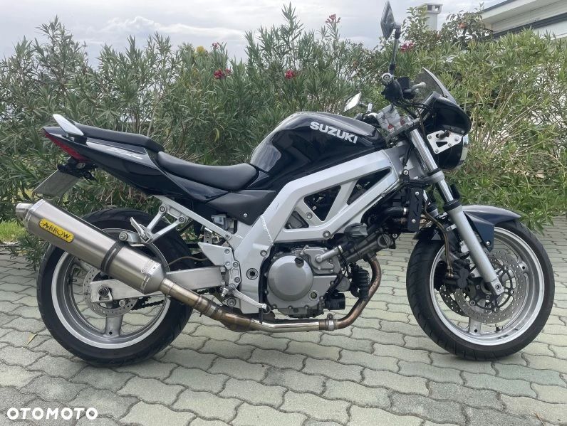 suzuki sv 650 lift owiewka osłona boczek zbiornik silnik zawieszenie set podnóżek swap siedzenie chłodnica regulator moduł przełącznik przekaźnik licznik wiązka stelaż podnóżek reflektor czasza - 1