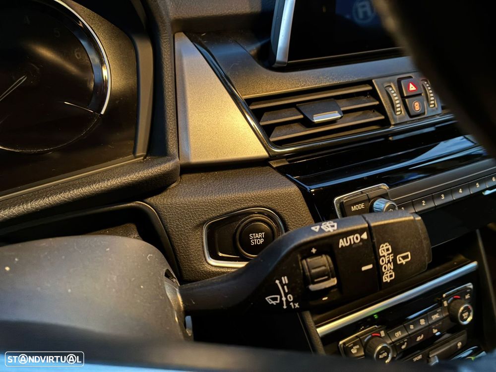 BMW 225xe Active Tourer - 16