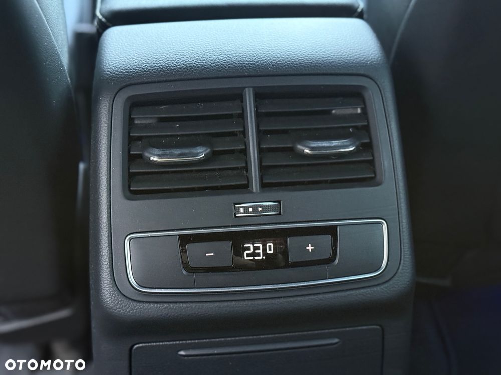 Audi A4 Avant 2.0 TDI Sport S tronic - 28
