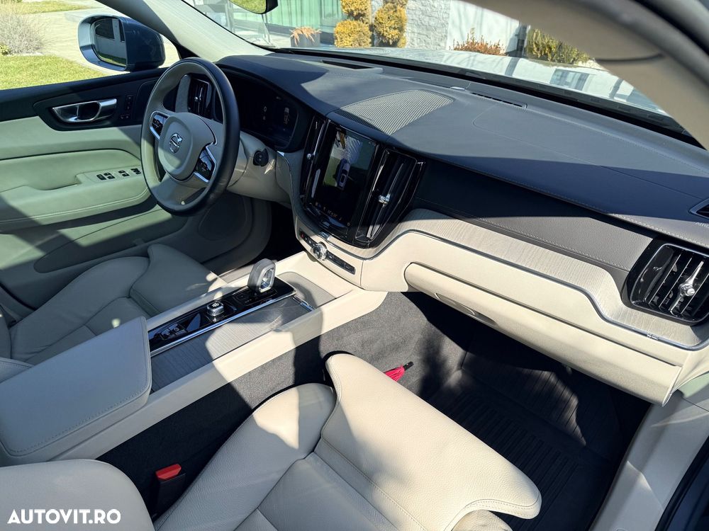 Volvo XC 60 Recharge T8 AWD AT Ultimate Bright - 8