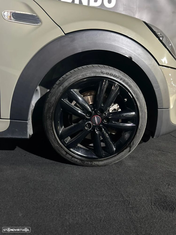 MINI 3 Portas One D - 29