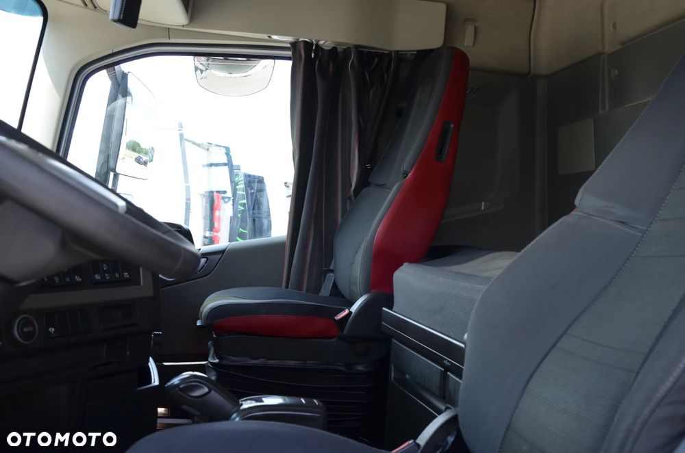 Volvo FH 4 / 6x2 HAKOWIEC / KLIMA P / MEILLER / OŚ POD. i SKRĘTNA / CC / Z NIEMIEC / 6649 - 18