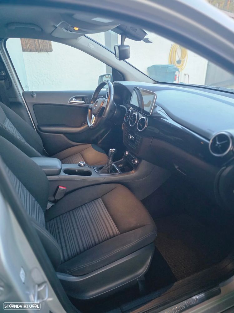 Mercedes-Benz B 200 CDI BlueEFFICIENCY - 13