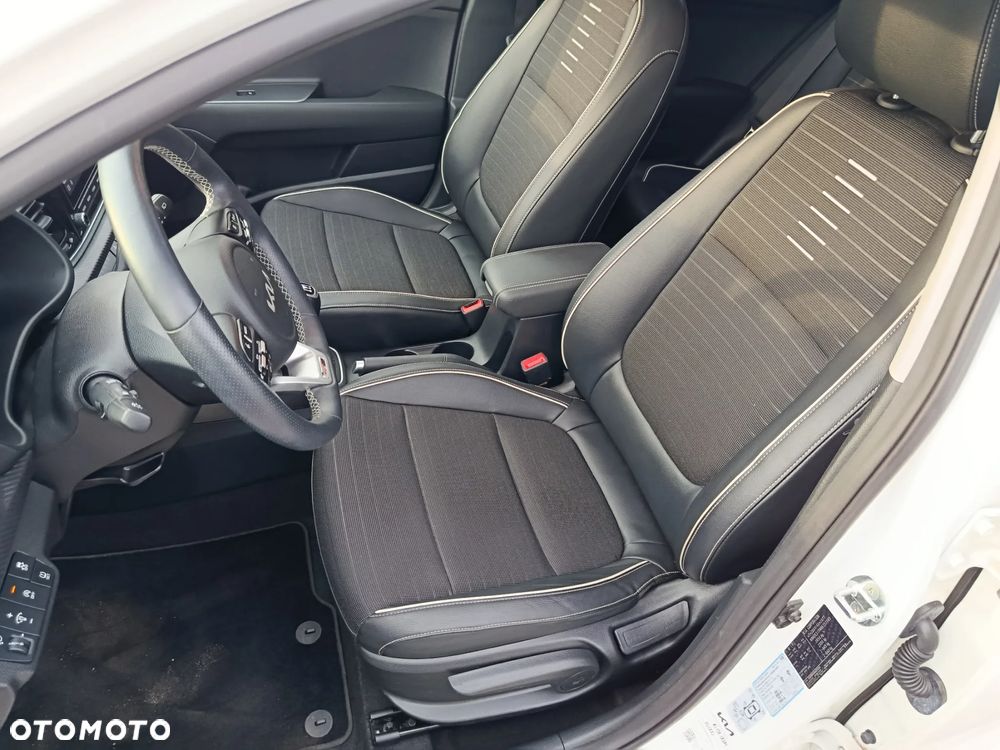Kia Rio 1.0 T-GDI 120 Mild-Hybrid GT Line - 11