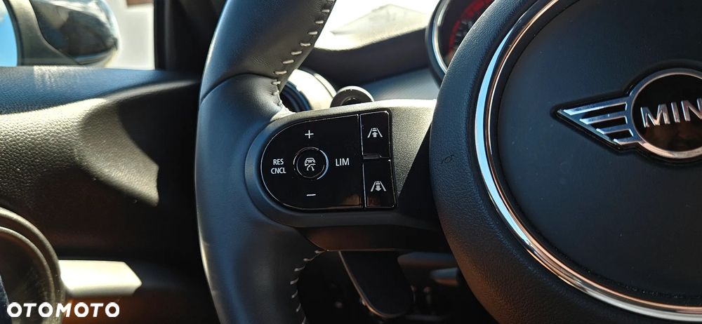MINI John Cooper Works - 25