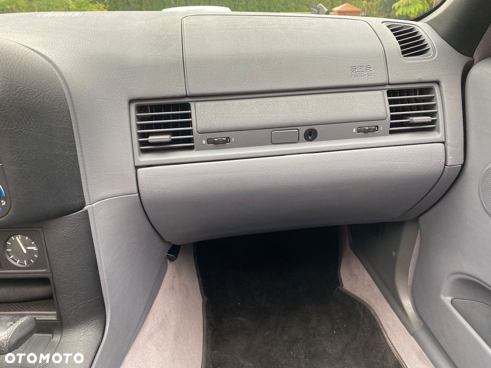 BMW Seria 3 ver-318i - 24