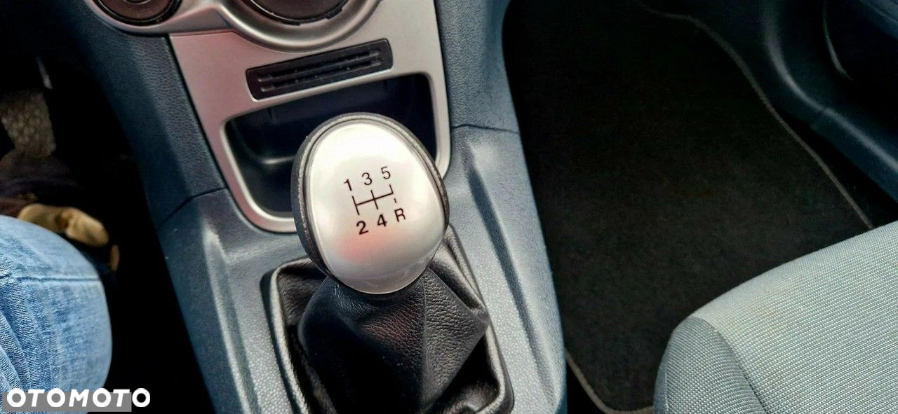 Ford Fiesta 1.25 Ambiente - 36