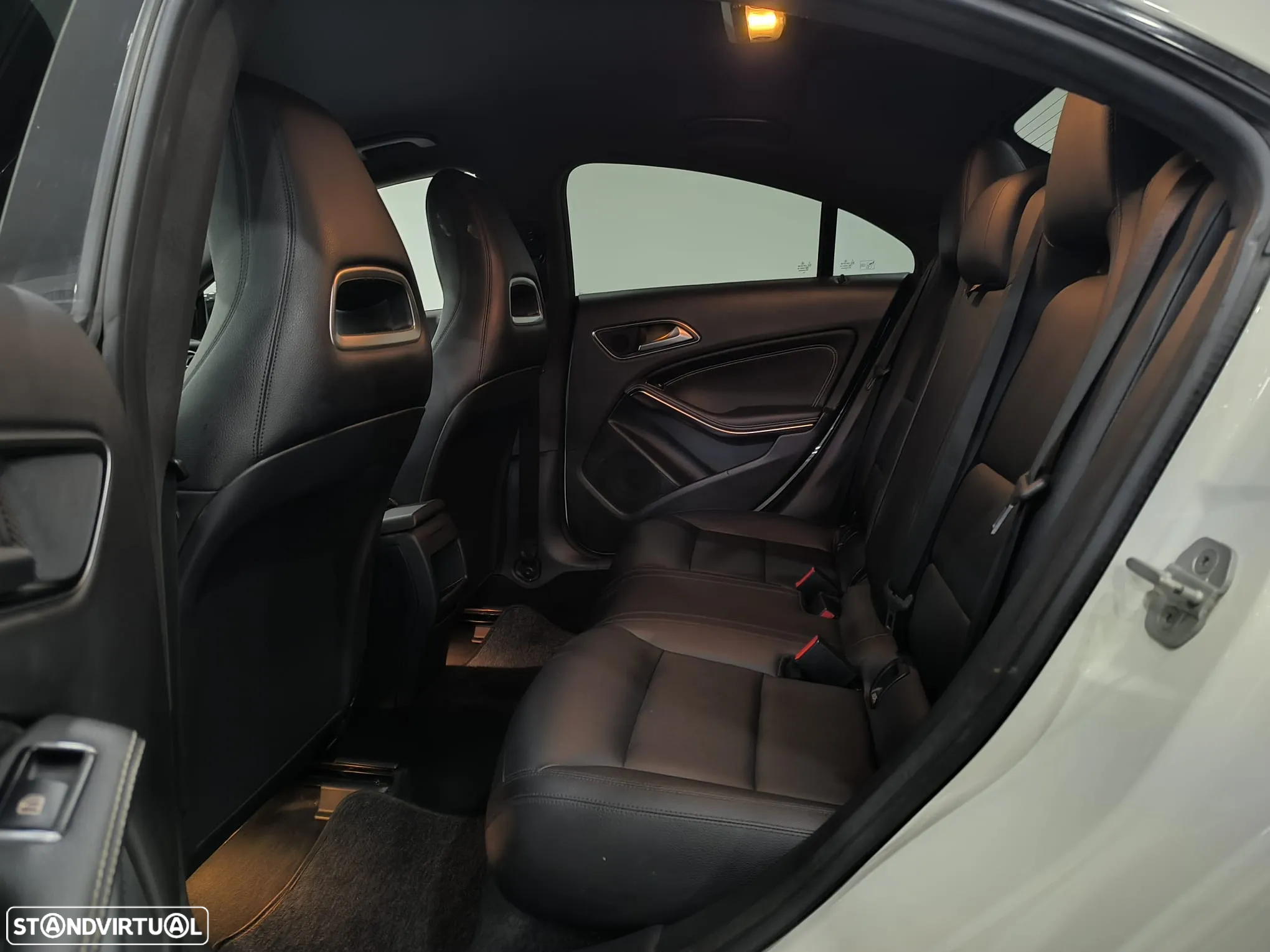 Mercedes-Benz CLA 180 CDi - 25