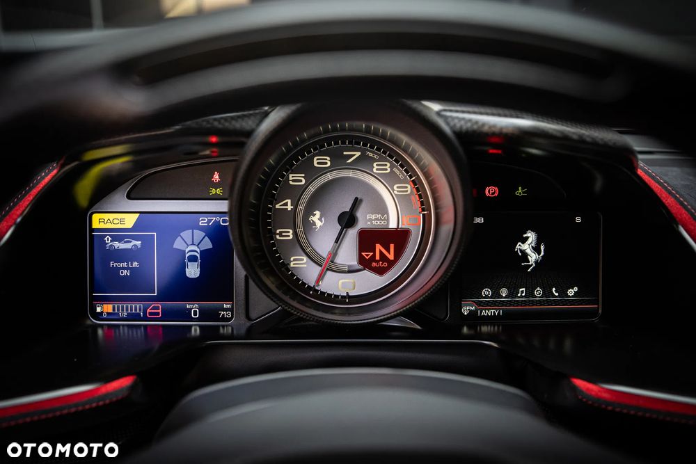 Ferrari 812 Superfast - 15