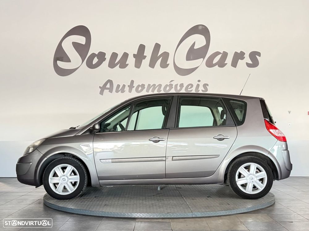 Renault Mégane Scénic - 9