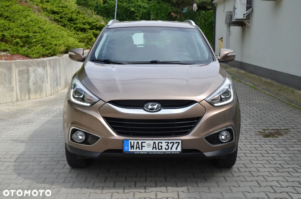 Hyundai ix35 2.0 CRDi 4WD Automatik Fifa World Cup Gold Edition - 36
