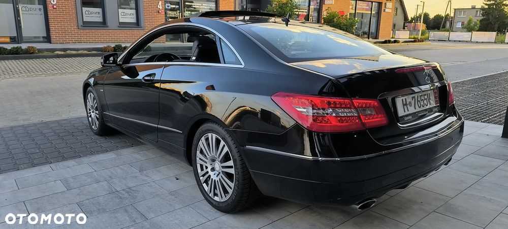 Mercedes-Benz Klasa E 350 CDI DPF BlueEFFICIENCY 7G-TRONIC Elegance - 38