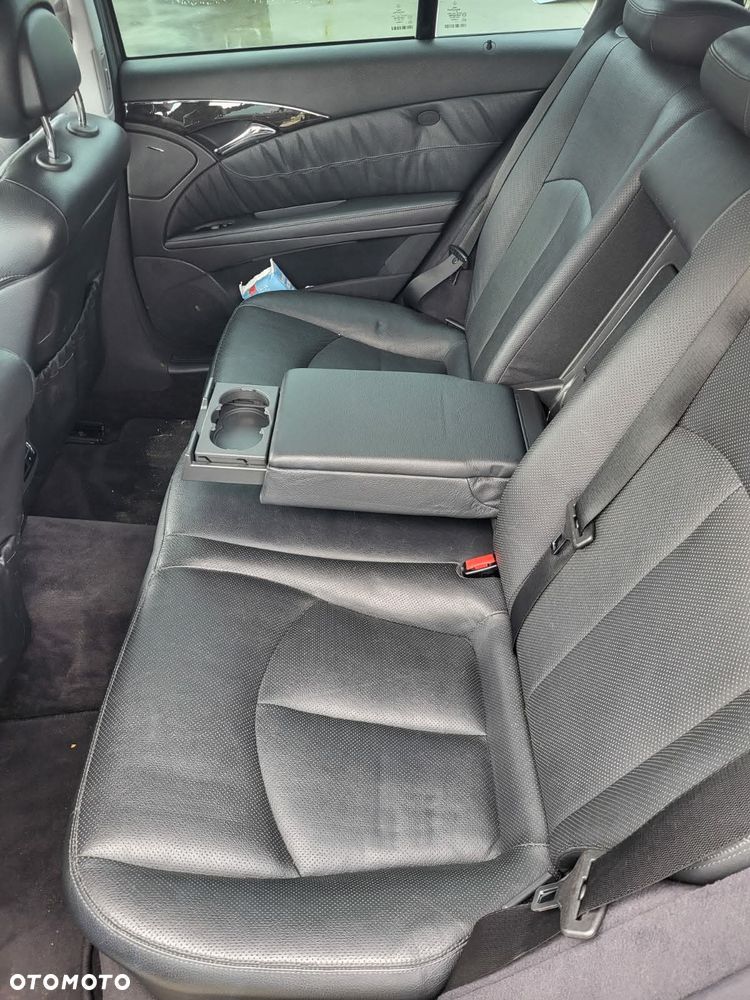 Mercedes-Benz Klasa E 500 4-Matic T Avantgarde - 16