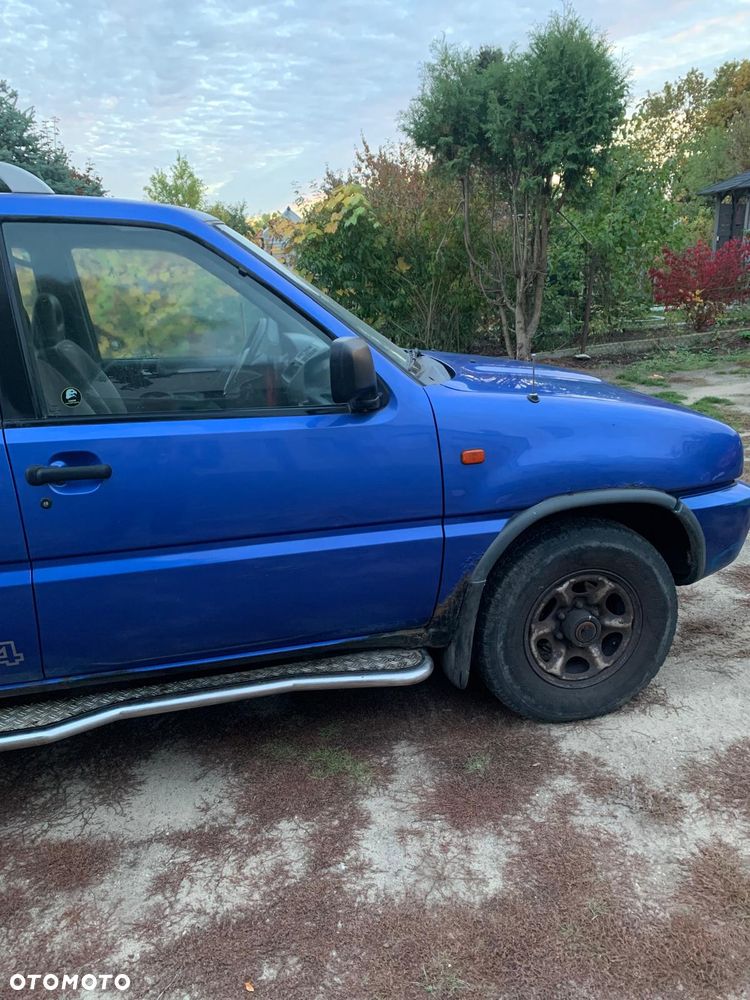 Nissan Terrano - 2