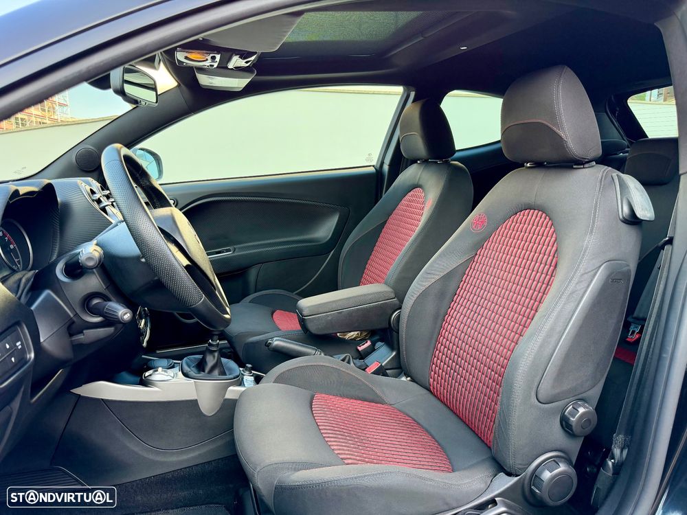 Alfa Romeo MiTo 1.4 T MultiAir Quadrifoglio Verde - 14