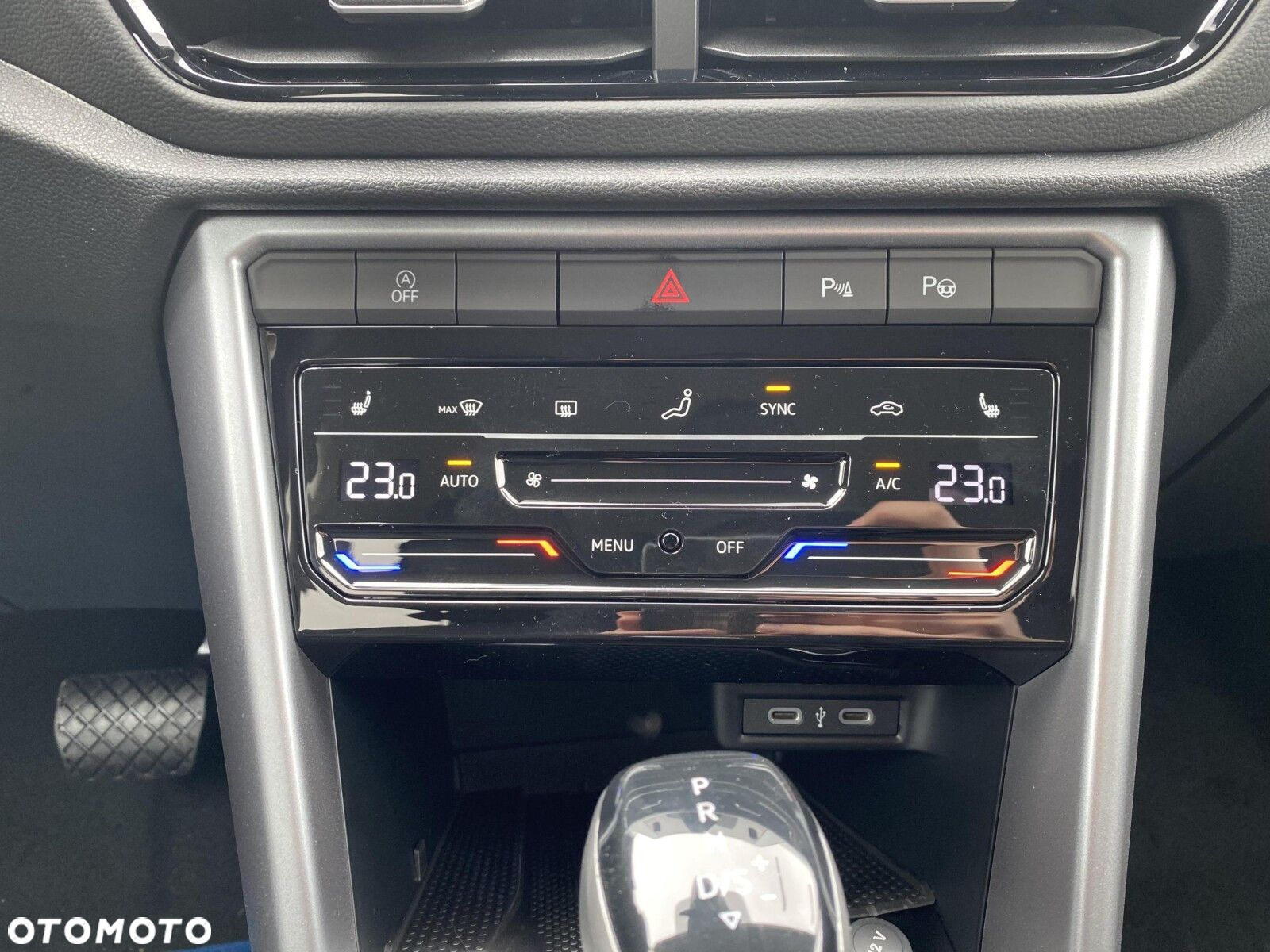 Volkswagen T-Roc - 28