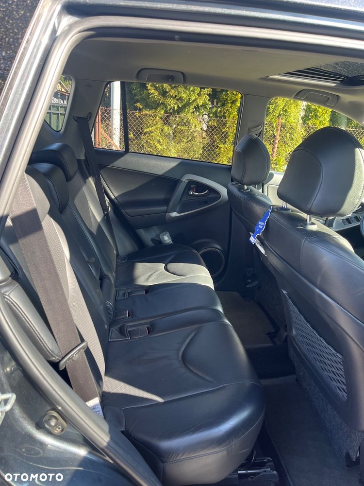 Toyota RAV4 2.2 D-4D Sol 180 - 6