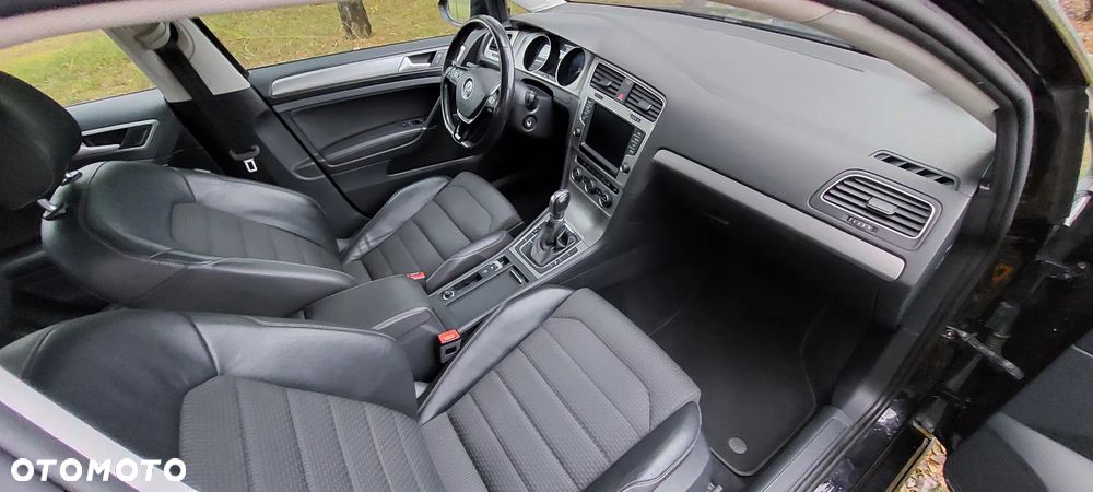 Volkswagen Golf - 14