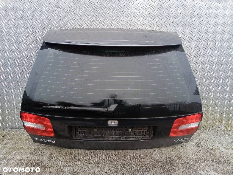 KLAPA BAGAŻNIKA VOLVO V40 - 1