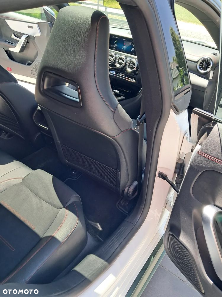 Mercedes-Benz CLA 200 d AMG Line 8G-DCT - 15