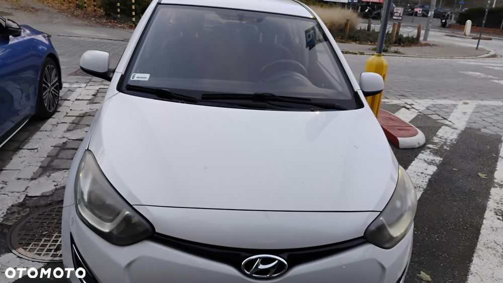 Hyundai i20 - 17