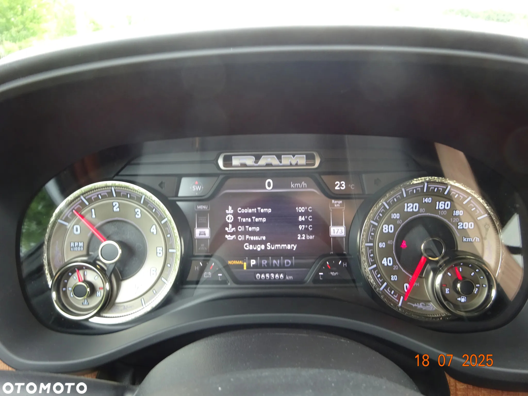 RAM 1500 5.7 eTorque Crew Cab Shortbed Longhorn Chrome - 22
