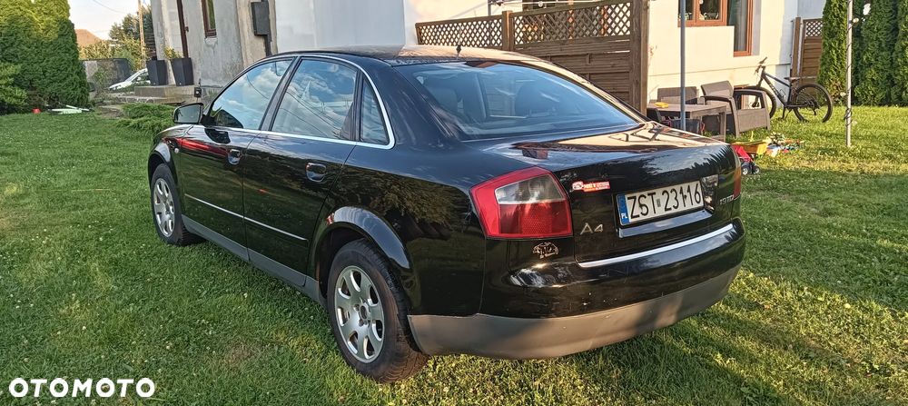 Audi A4 Limousine - 12